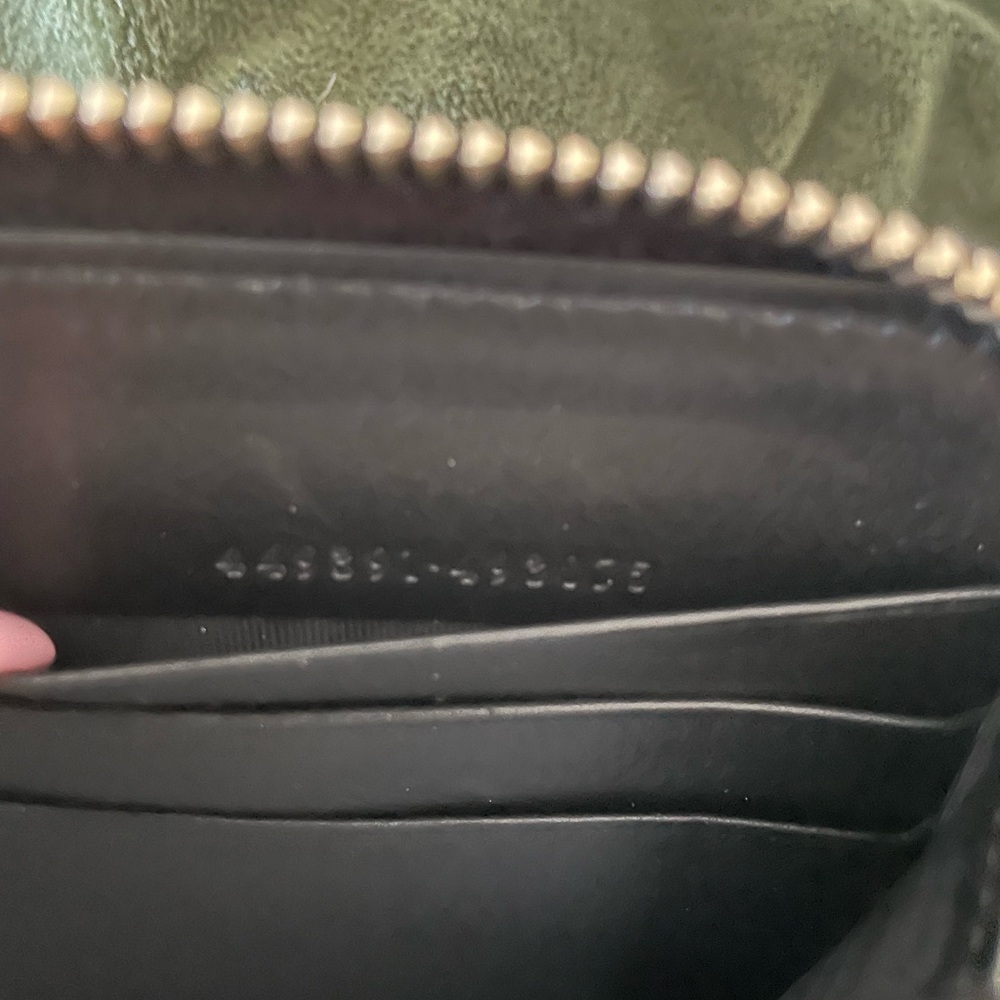 Gucci GG Leather Zip Around Wallet Black EUC🖤💛449391493075 - Picture 7 of 7